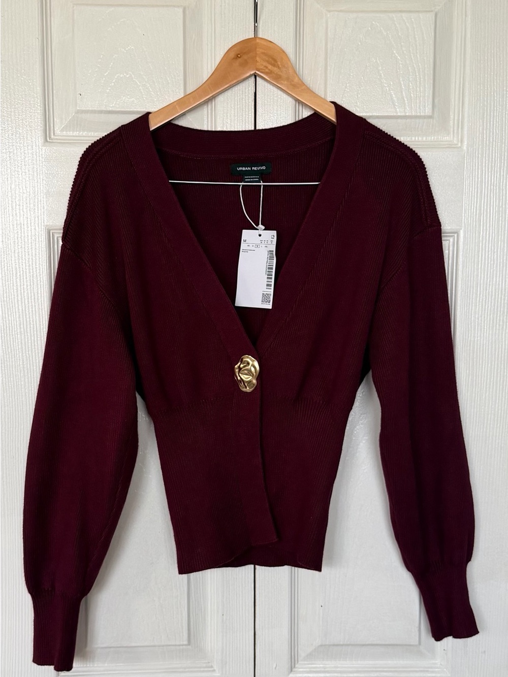 NWT Urban Revivo Women's Deep Burgundy V-Neck Single-Button Cardigan